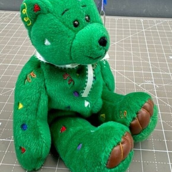 Limited Treasures Holiday Edition 1999 Green Collectible Bear Plush - Picture 4 of 9